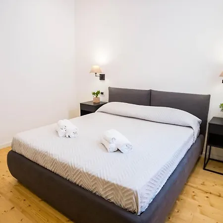 Maison Del Corso - Charming House In Historic Centre Apartment
